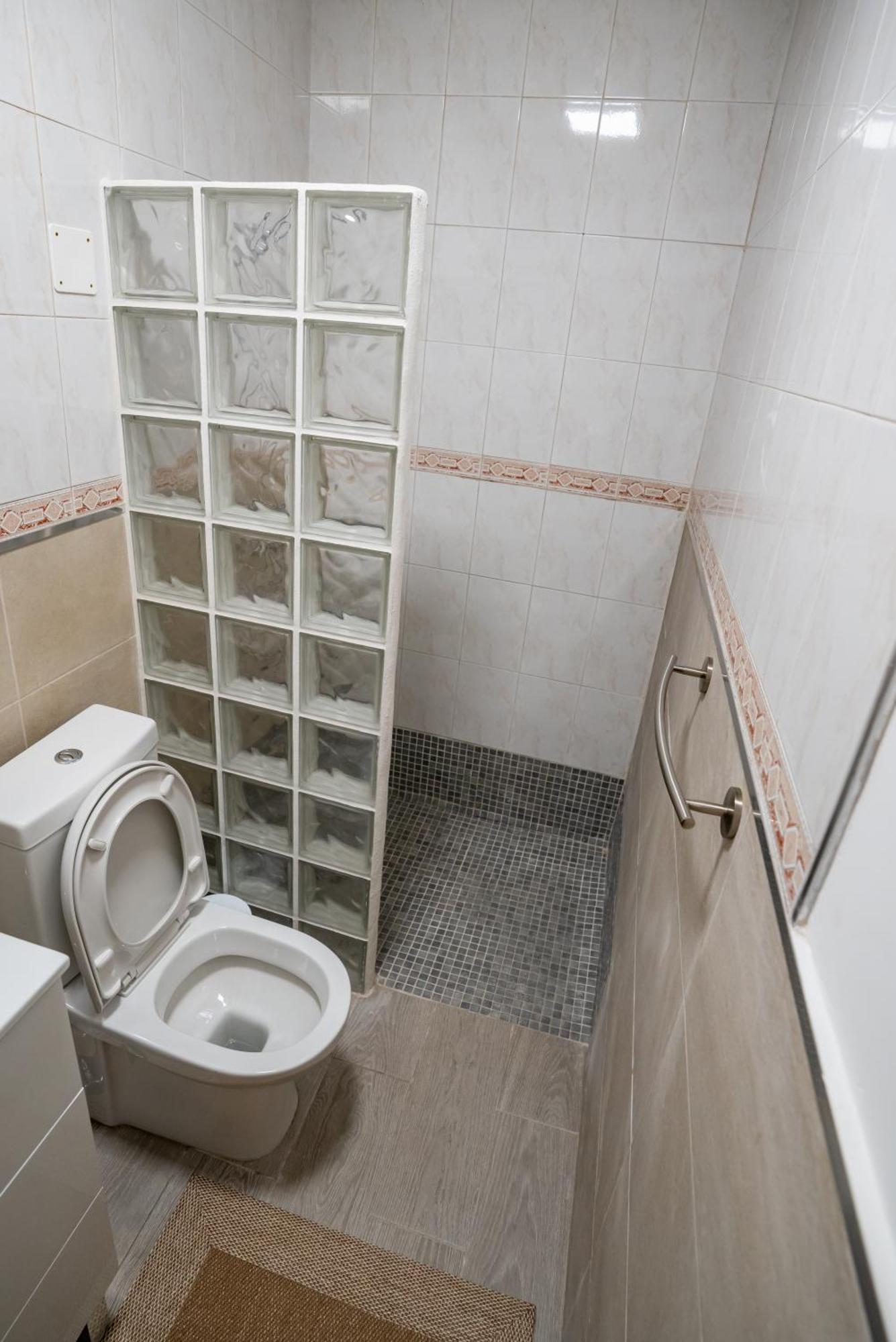 Casa Julio - Alcala Complete Coastal Retreat - Entire Apartment - 3 Min Walk From The Ocean - Shared Entrance With Host Exterior foto